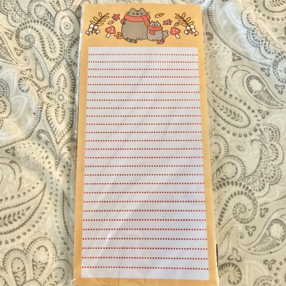 Pusheen Notepad - Picture 2 of 4